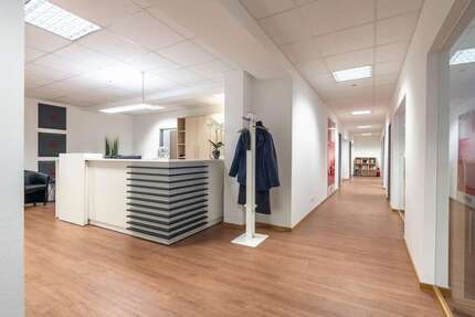Büro in Augsburg 995.000 € 350.92 m²