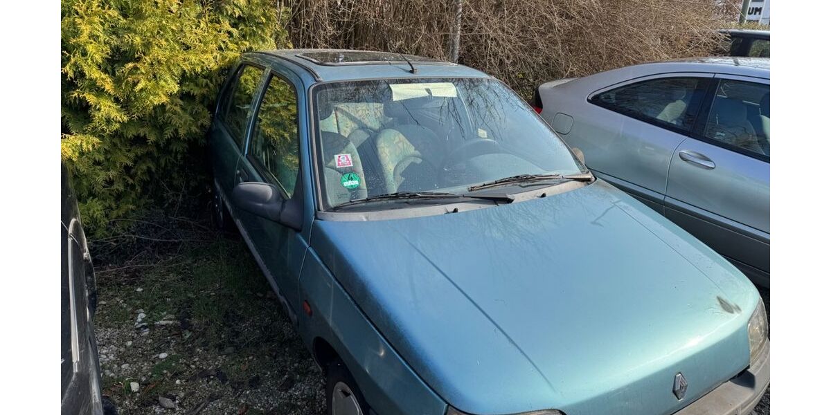 Renault Clio 160.000 km 990 &euro; Königsbrunn 86343