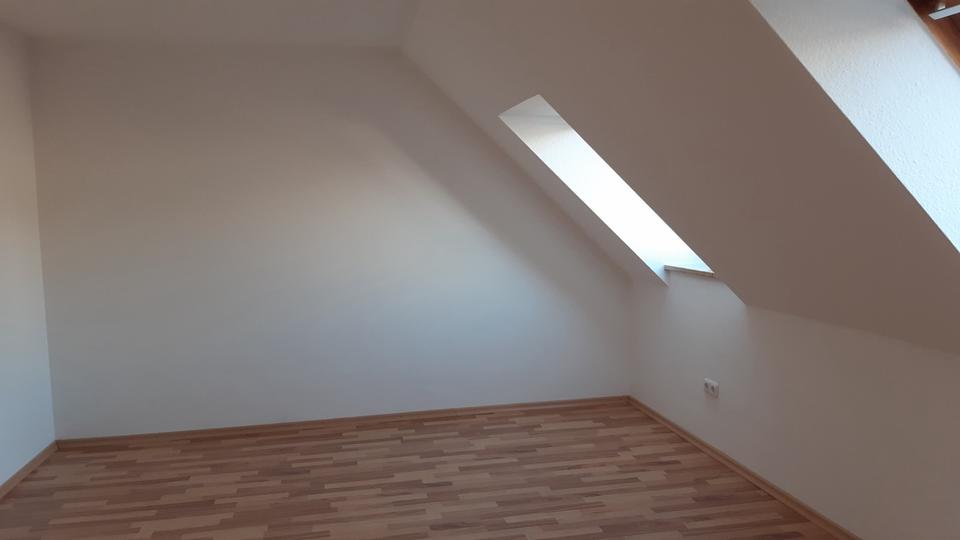 Dachgeschoßwohnung Aichach - 3 Zimmer, 67 m&sup2;, 320.000&euro; | Angebot:26931234