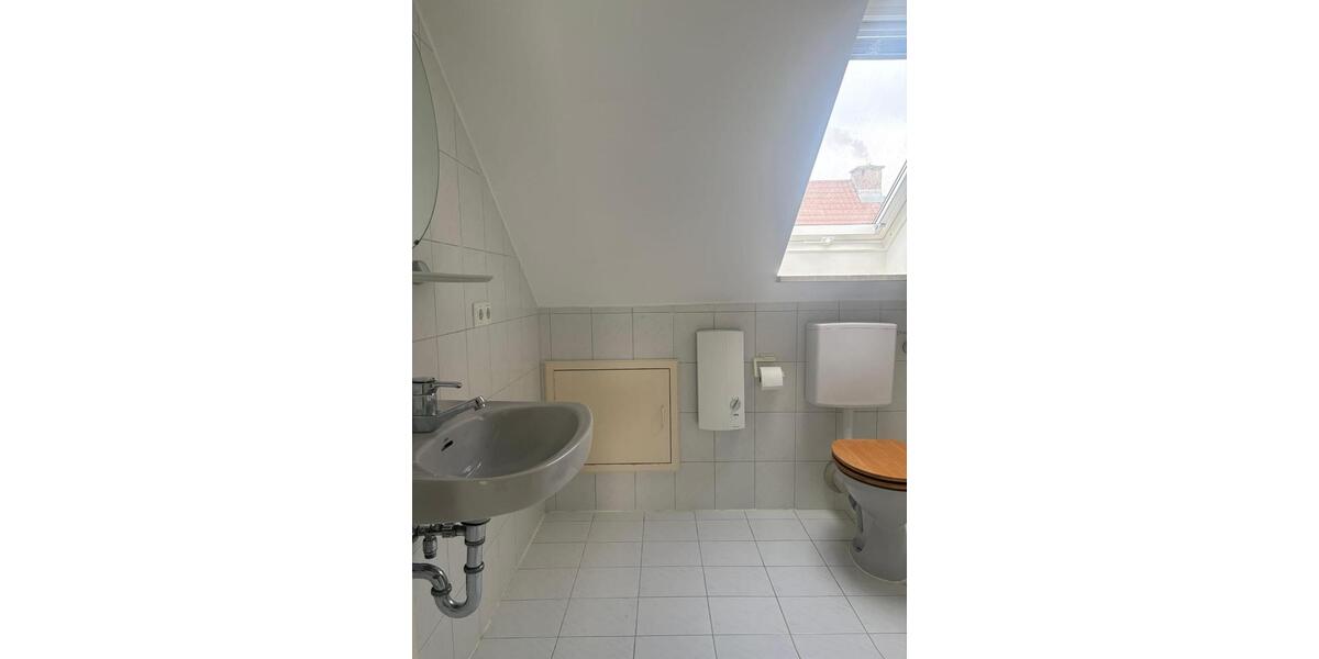 Dachgeschoßwohnung Augsburg Innenstadt - 1 Zimmer, 43 m&sup2;, 630&euro; | Angebot:24561699