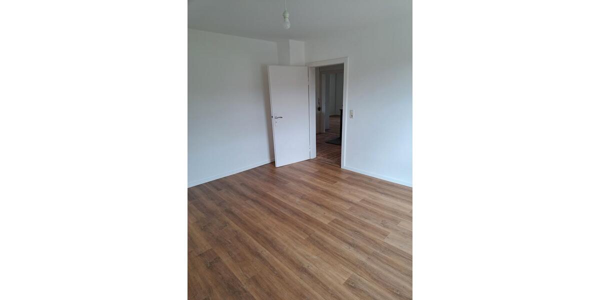 Etagenwohnung Welden - 2 Zimmer, 83 m&sup2;, 900&euro; | Angebot:26610669