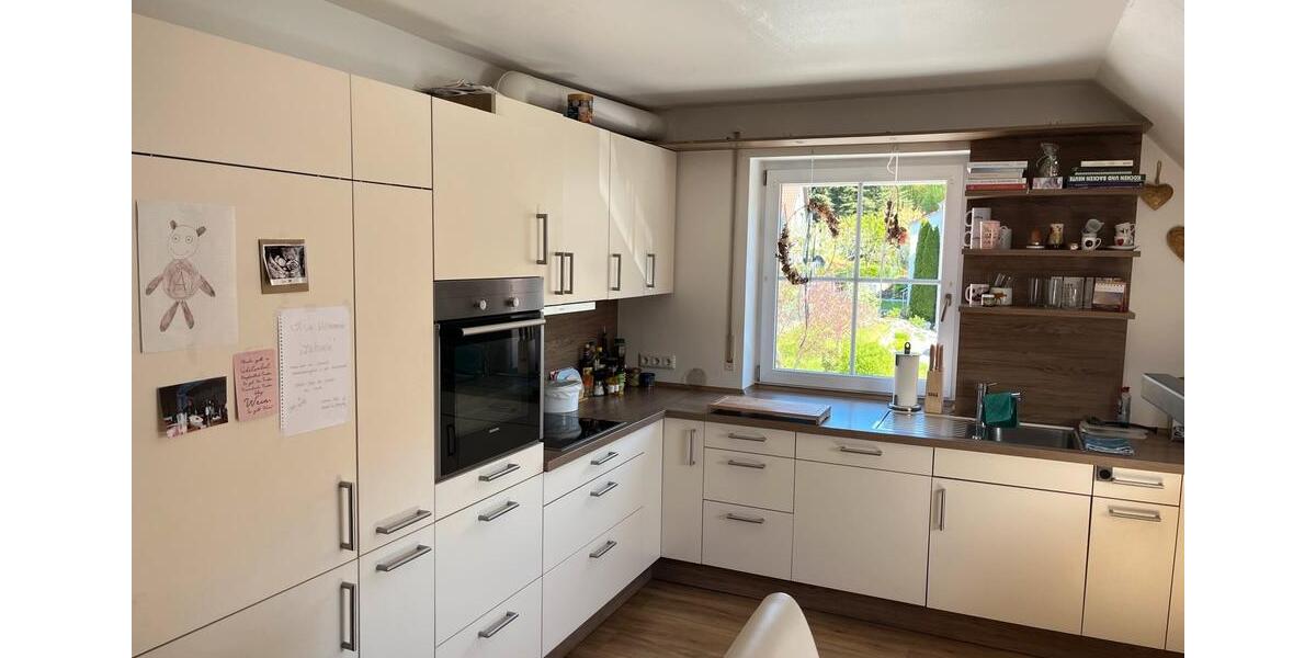 Dachgeschoßwohnung Buttenwiesen - 3.5 Zimmer, 100 m&sup2;, 1.400&euro; | Angebot:26705063