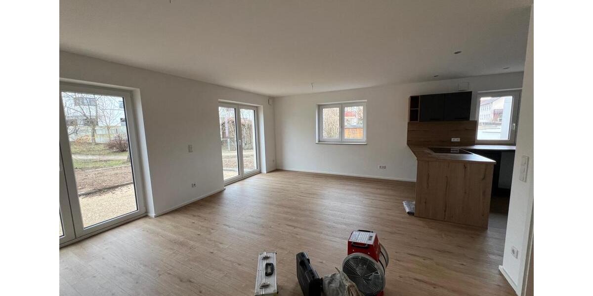 Doppelhaushälfte Wertingen - 6.5 Zimmer, 172 m&sup2;, 1.800&euro; | Angebot:26552988