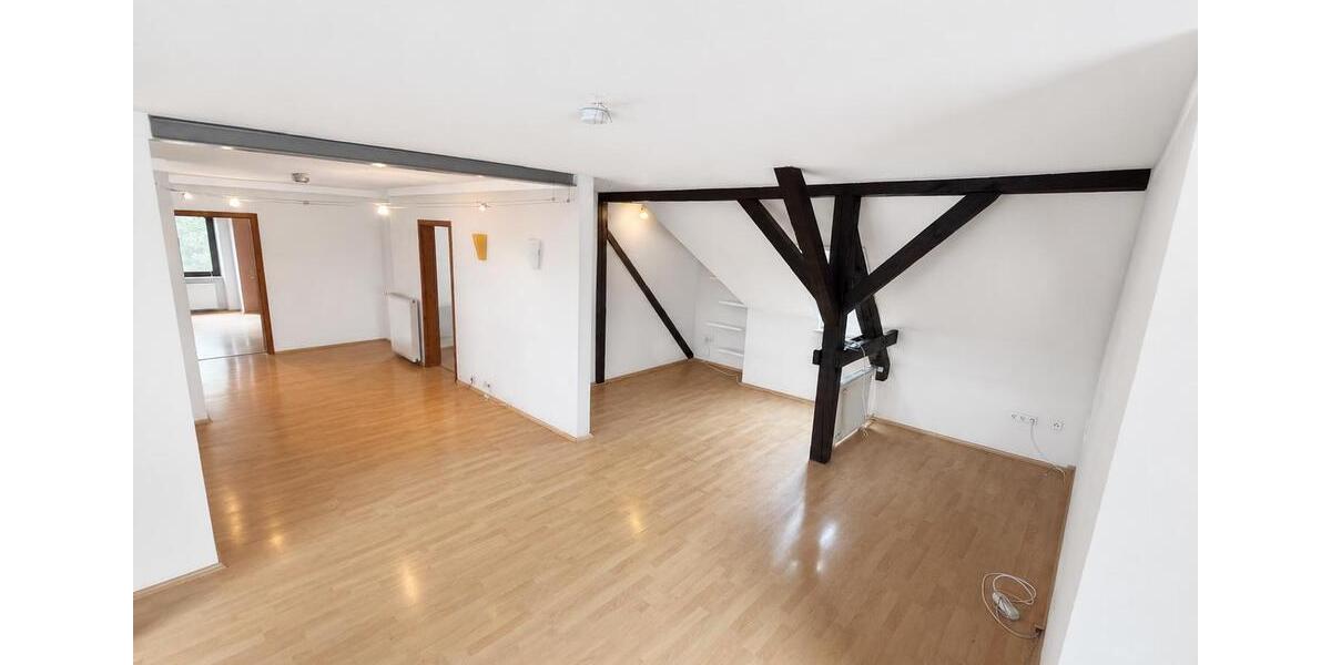 Dachgeschoßwohnung Augsburg Pfersee - 4 Zimmer, 108 m&sup2;, 399.000&euro; | Angebot:26820614