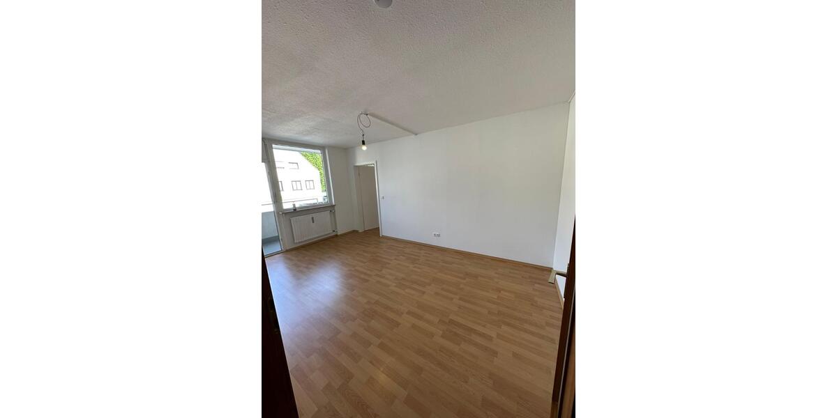 Etagenwohnung Neusäß - 2 Zimmer, 45 m&sup2;, 850&euro; | Angebot:25299615