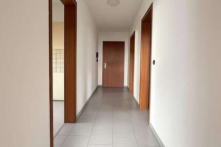 Wohnung Augsburg Lechhausen - 3 Zimmer, 75 m&sup2;, 299.000&euro; | Angebot:27134055