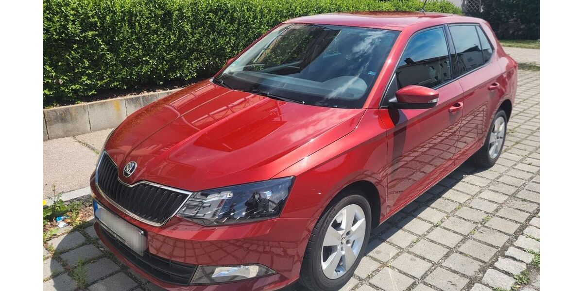 Skoda Fabia 106.000 km 8.900 &euro; Kissing 86438