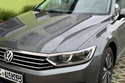 VW Passat 211.000 km 12.200 € Königsbrunn 86343