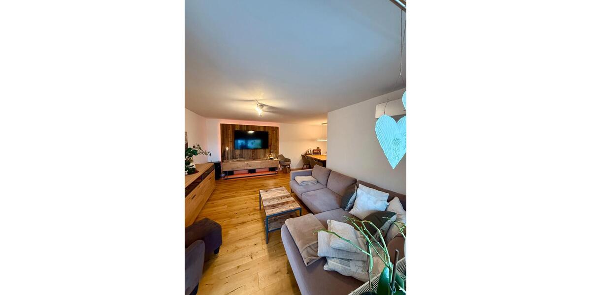 Dachgeschoßwohnung Augsburg Lechhausen - 3 Zimmer, 84 m&sup2;, 430.000&euro; | Angebot:27190864
