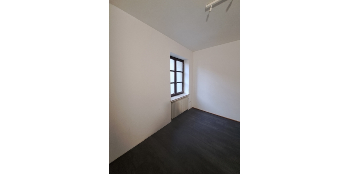 Haus im Haus! Große, denkmalgeschützte Altbauwohnung zum Selbstgestalten in der Augsburger Altstadt - Etagenwohnung Augsburg Innenstadt | Angebot:26773653