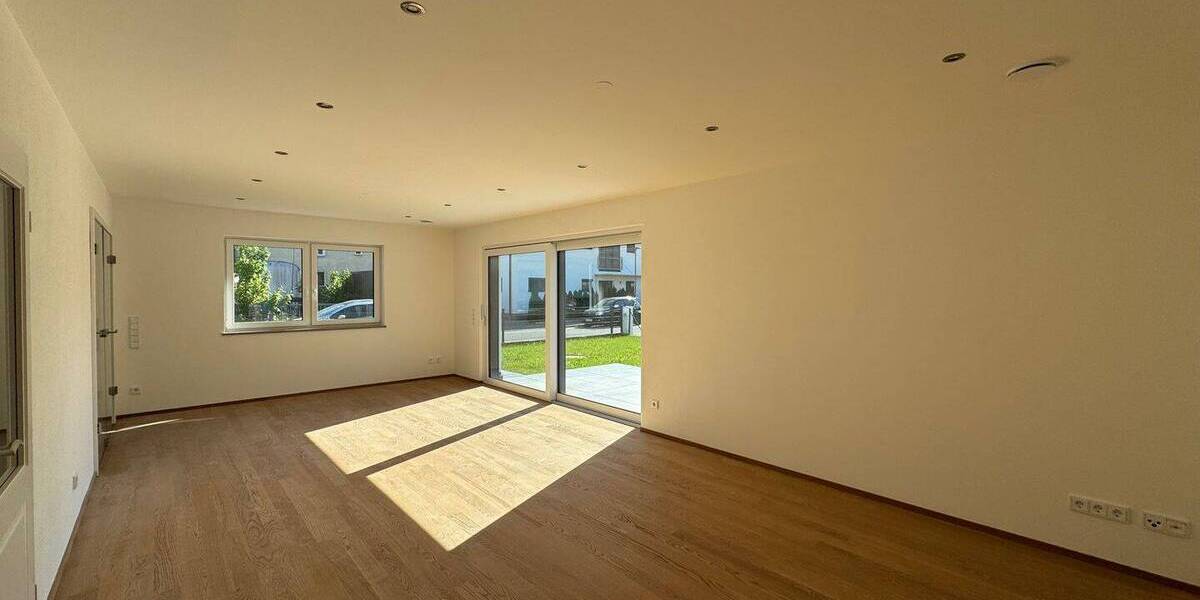 Einfamilienhaus Augsburg Haunstetten - 5 Zimmer, 206 m&sup2;, 2.300&euro; | Angebot:26874974