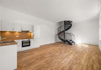 Traumhafte 3-ZKB-Maisonette mit EBK! Kernsanierter Altbau direkt am Augsburger Dom