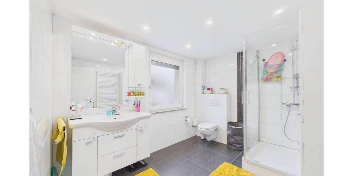 Reihenmittelhaus Augsburg Lechhausen - 4 Zimmer, 108 m&sup2;, 559.950&euro; | Angebot:24226117