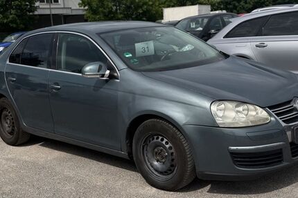 VW Jetta 275.420 km 1.500 &euro; Augsburg 86167