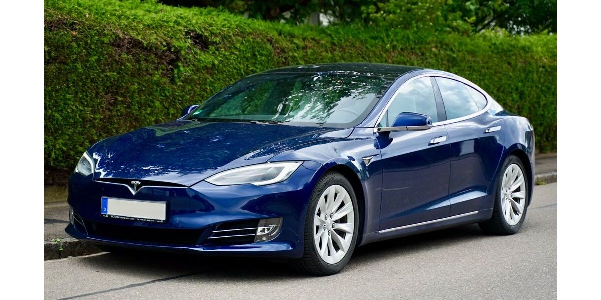 Tesla Model S 113.500 km 28.600 &euro; Neusäß 86356