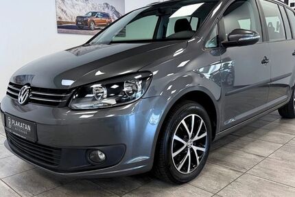 VW Touran 206.364 km 6.890 &euro; Stadtbergen 86391