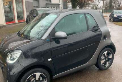 Smart forTwo 5.936 km 14.650 € Augsburg 86179