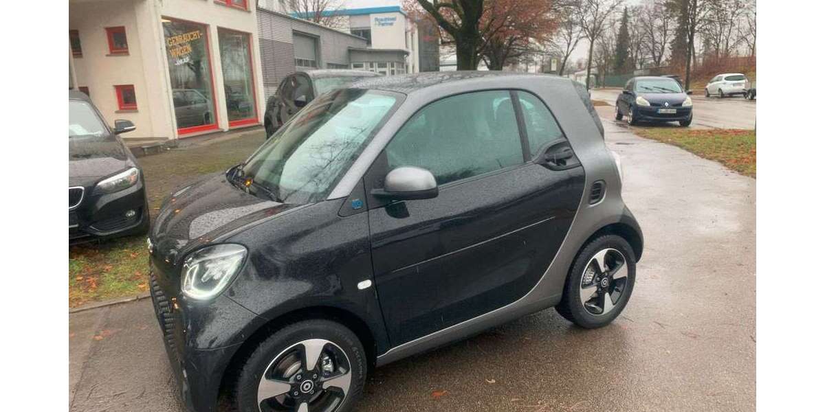 Smart forTwo 5.936 km 14.650 € Augsburg 86179