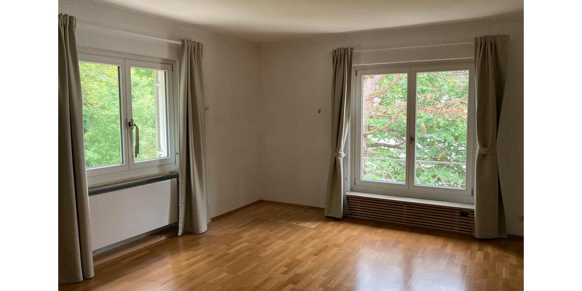 Villa Augsburg Bergheim - 8 Zimmer, 330 m&sup2;, 1.950.000&euro; | Angebot:25809587