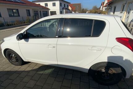 Hyundai i20 132.000 km 5.200 &euro; Buttenwiesen 86647