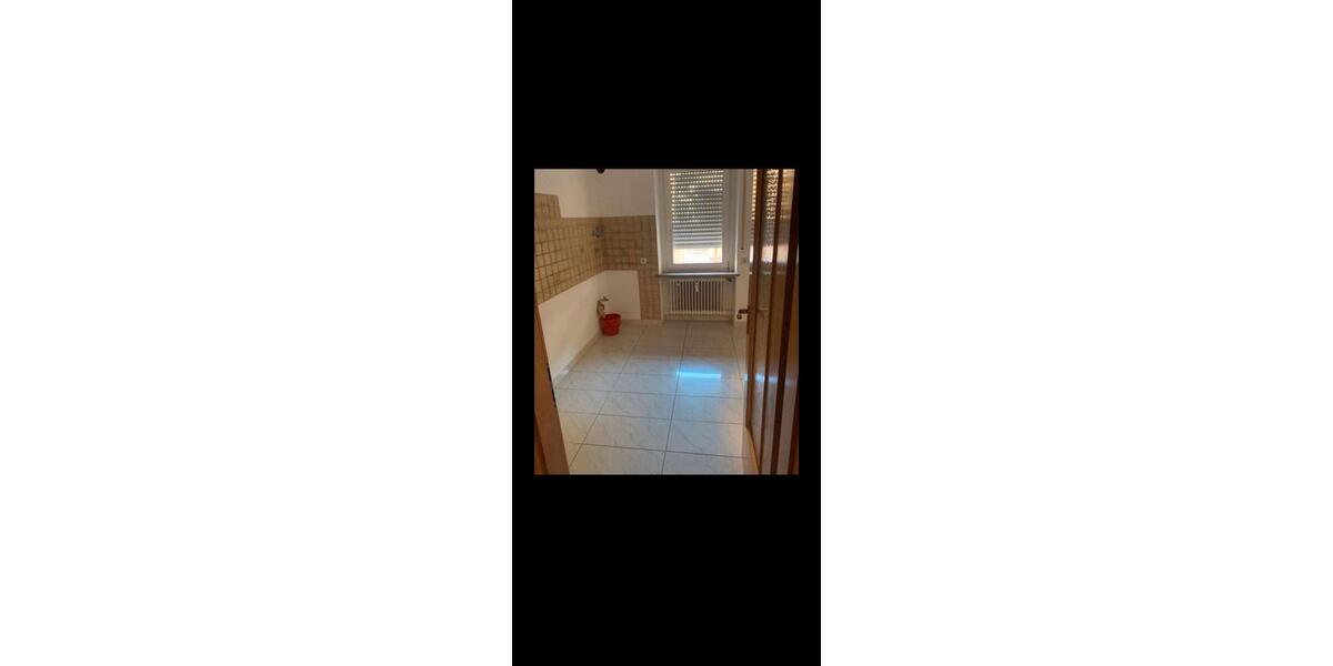 Erdgeschoßwohnung Augsburg Lechhausen - 3 Zimmer, 75 m&sup2;, 900&euro; | Angebot:25405486