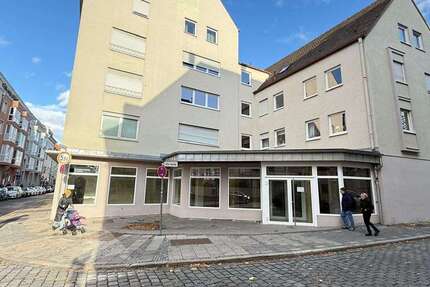 Einzelhandel in Augsburg 3.400 € 277 m² zimmer