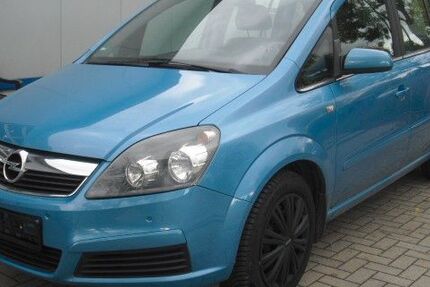 Opel Zafira 171.774 km 2.999 € Aichach 86551