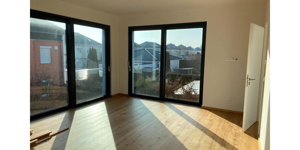 Einfamilienhaus Langweid am Lech - 3 Zimmer, 171 m&sup2;, 2.300&euro; | Angebot:24775051