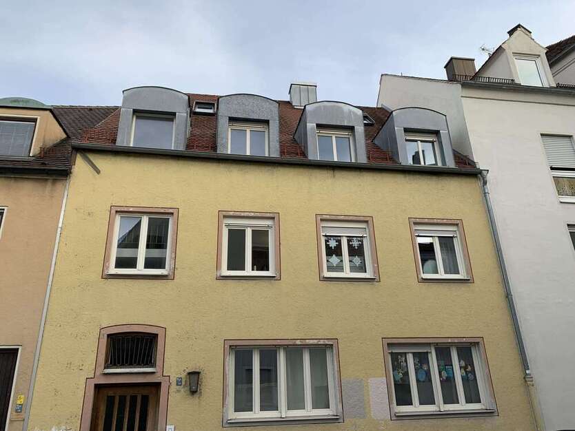 Wohnung zum Kaufen in Augsburg 299.000 € 90.36 m²