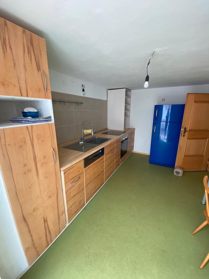 Haus mit 2,5 Zimmern, Wintergarten und Garten zu vermieten