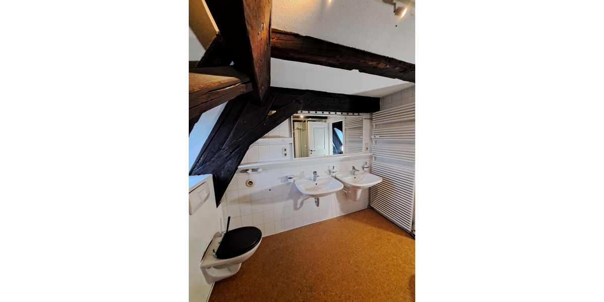 Haus im Haus! Große, denkmalgeschützte Altbauwohnung zum Selbstgestalten in der Augsburger Altstadt - Etagenwohnung Augsburg Innenstadt | Angebot:26773653