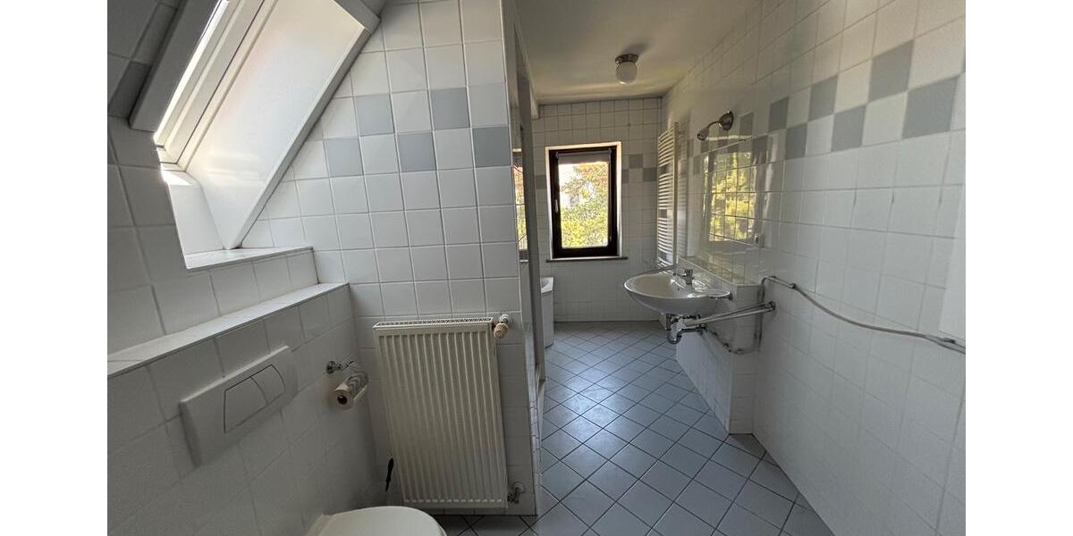 Dachgeschoßwohnung Augsburg Pfersee - 4 Zimmer, 108 m&sup2;, 399.000&euro; | Angebot:26820614
