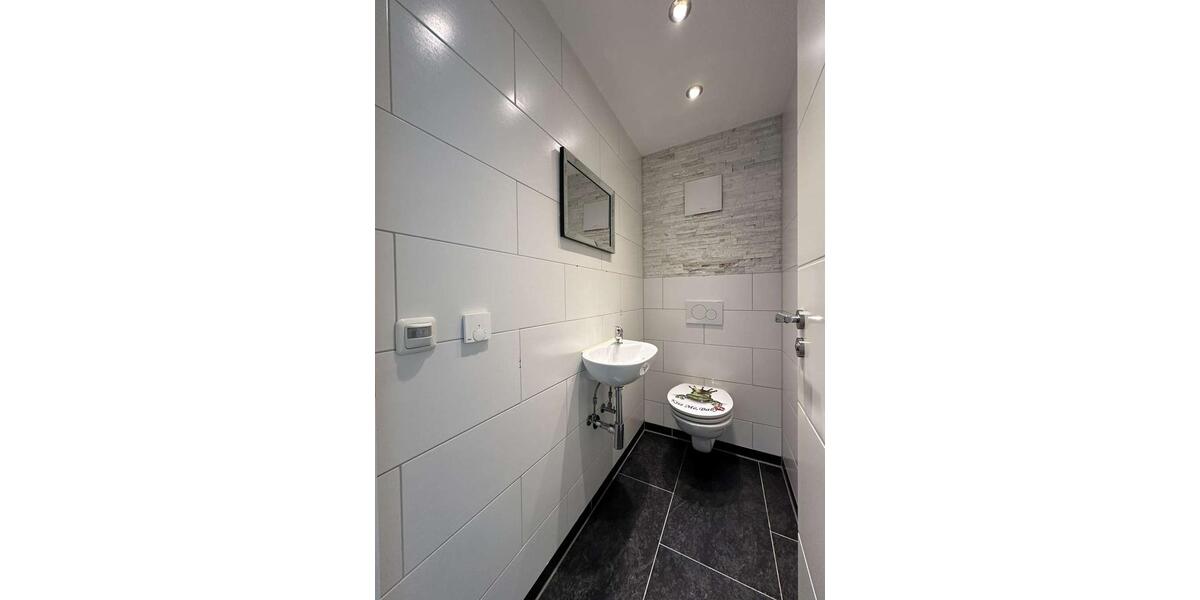 Erdgeschoßwohnung Friedberg - 3 Zimmer, 126 m&sup2;, 1.950&euro; | Angebot:26648210