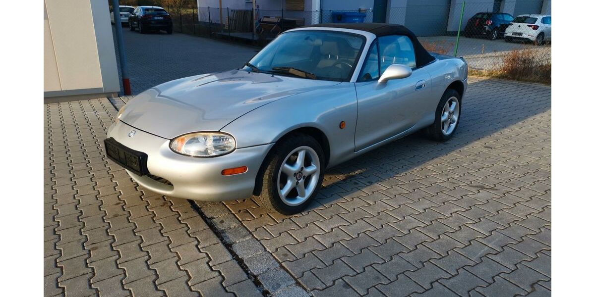 Mazda MX-5 124.672 km 4.900 &euro; Egenhofen 82281