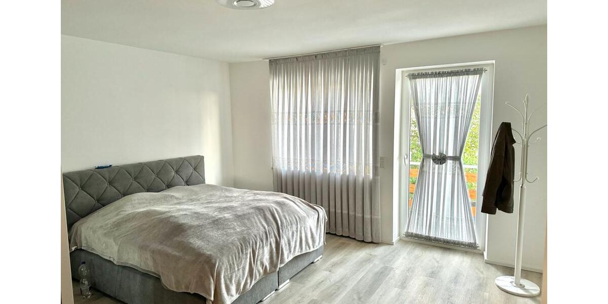 Etagenwohnung Neusäß - 3 Zimmer, 98 m&sup2;, 1.350&euro; | Angebot:25307787