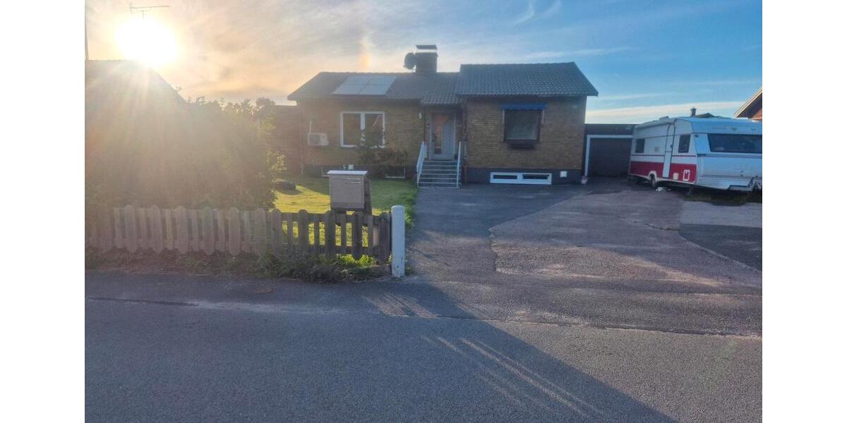 Einfamilienhaus Friedberg - 7 Zimmer, 200 m&sup2;, 130.000&euro; | Angebot:27147827