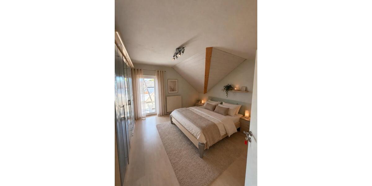 Dachgeschoßwohnung Mammendorf - 5.5 Zimmer, 140 m&sup2;, 1.800&euro; | Angebot:26612637