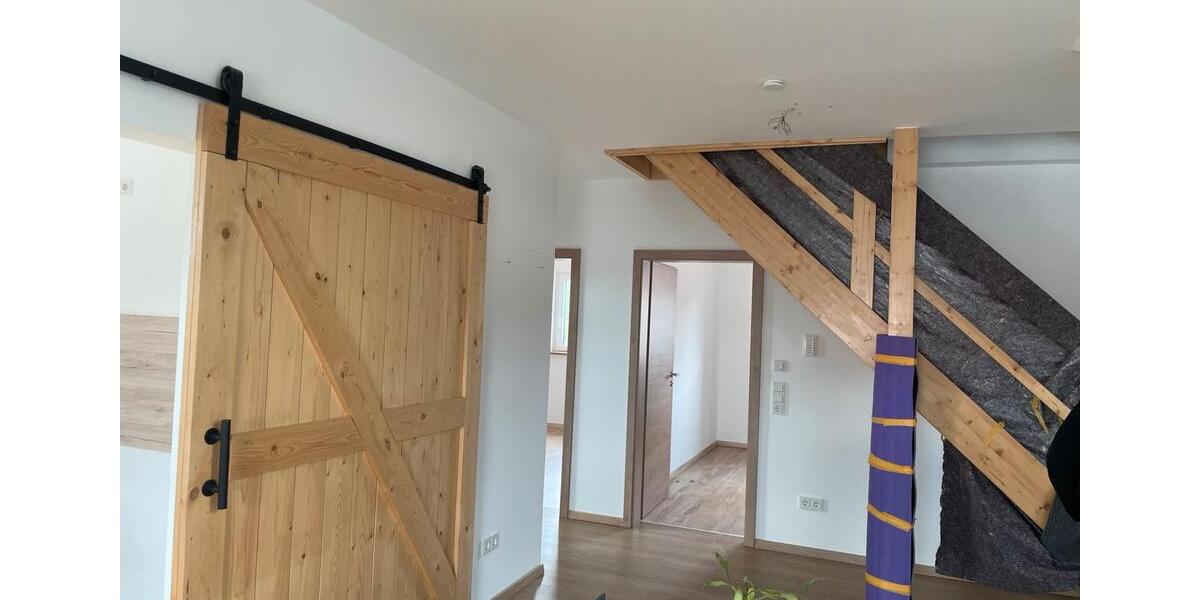 Dachgeschoßwohnung Altenmünster - 4 Zimmer, 95 m&sup2;, 1.150&euro; | Angebot:26473023