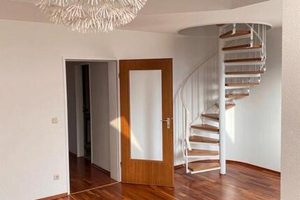 3-Zimmer Wohnung mit Dachterasse und Wintergarten auf 2 Ebenen 3 zimmer