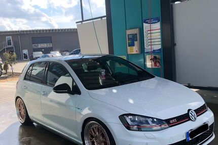 VW Golf 94.255 km 18.300 &euro; Biberbach 86485