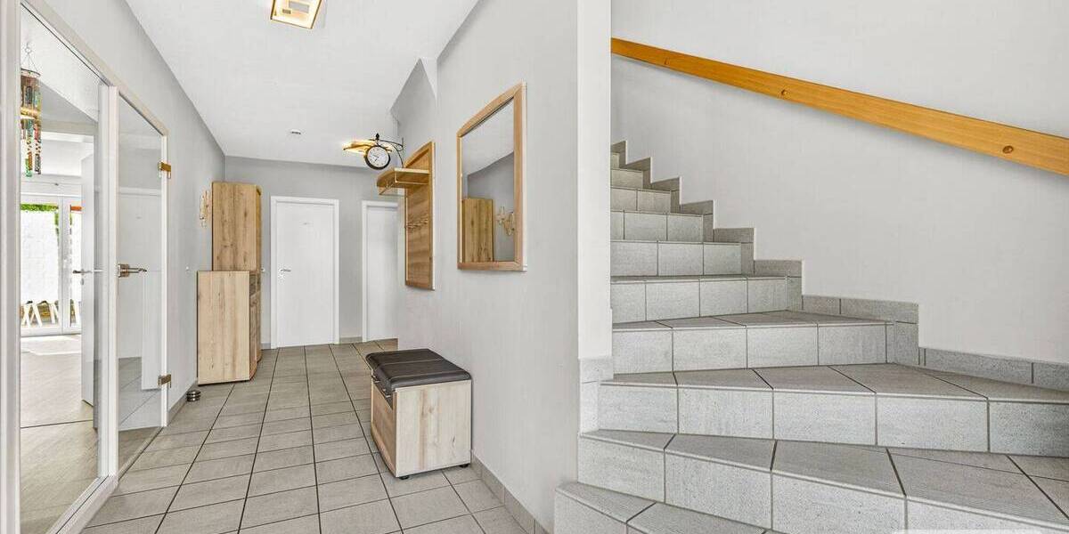 Mehrfamilienhaus, Wohnhaus Zusmarshausen - 1 Zimmer, 174 m&sup2;, 699.000&euro; | Angebot:26910289