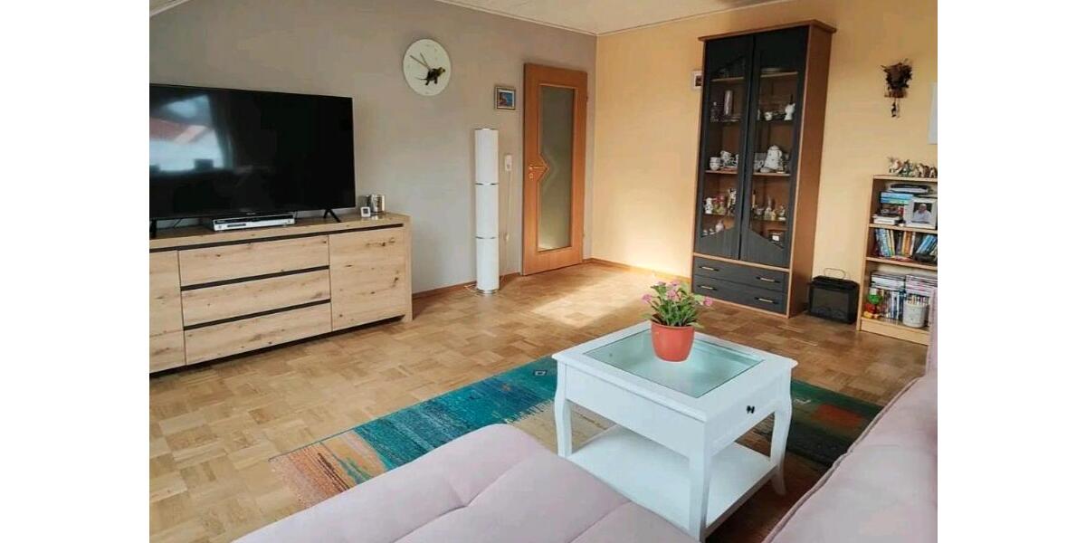 Dachgeschoßwohnung Dasing - 4 Zimmer, 84 m&sup2;, 1.250&euro; | Angebot:26645200