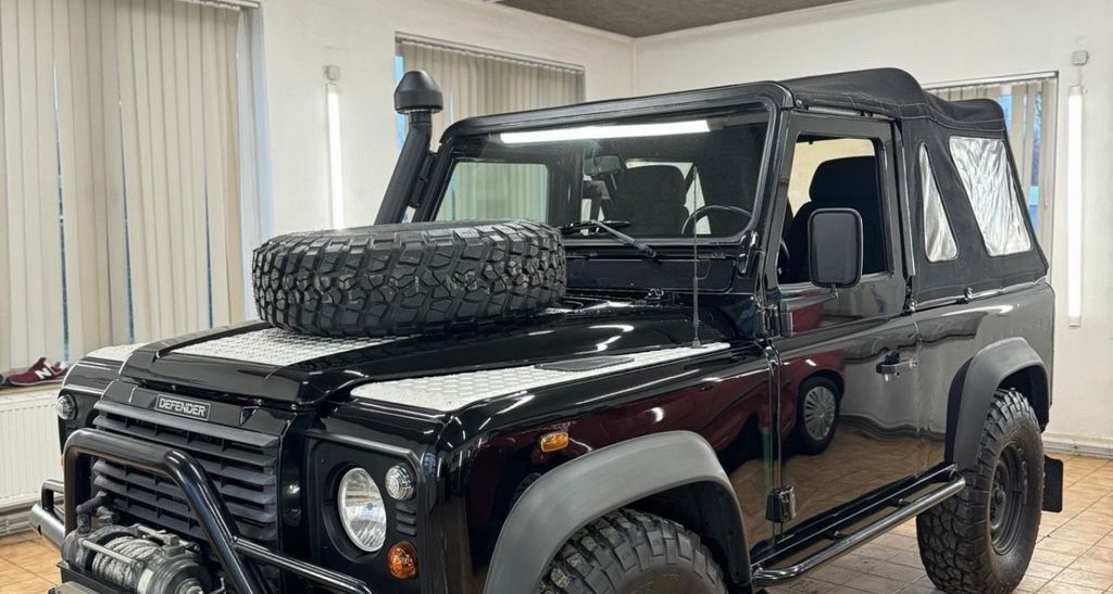 Land Rover Defender 137.000 km 46.900 € Neusäß 86356