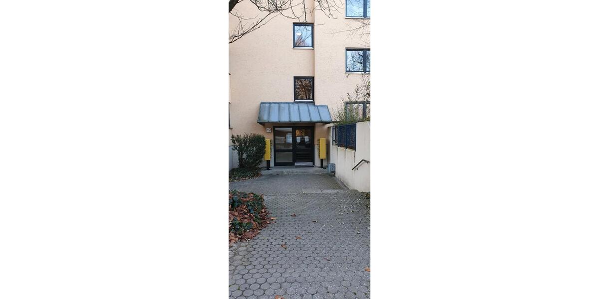 Etagenwohnung Augsburg Pfersee - 3 Zimmer, 80 m&sup2;, 1.555&euro; | Angebot:26405845