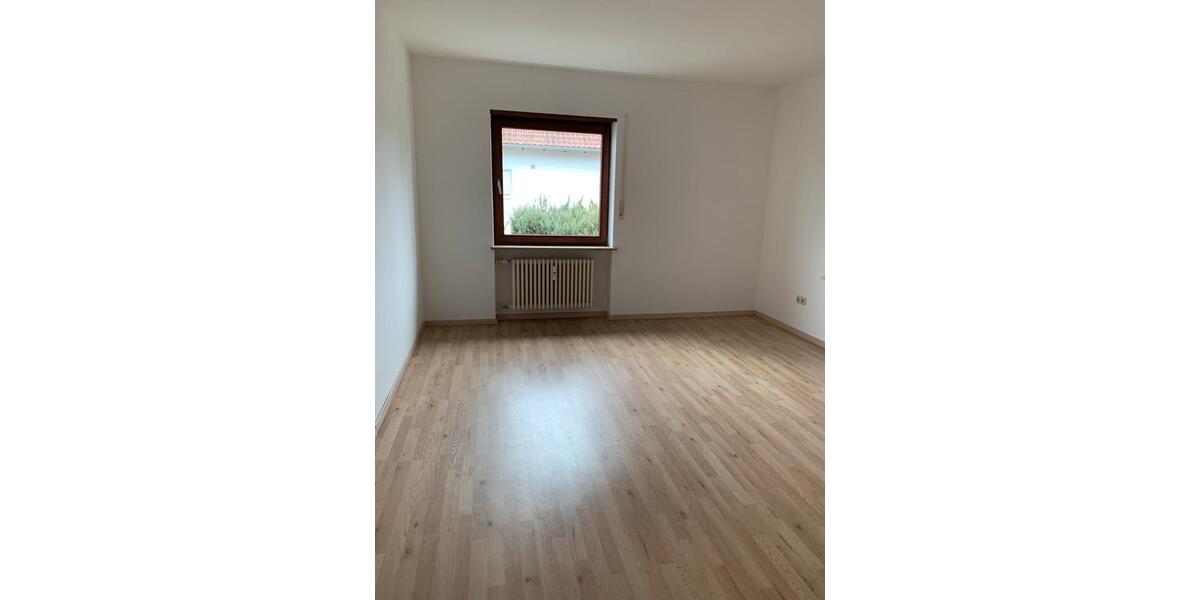 Etagenwohnung Gersthofen - 4 Zimmer, 85 m&sup2;, 1.400&euro; | Angebot:25945335