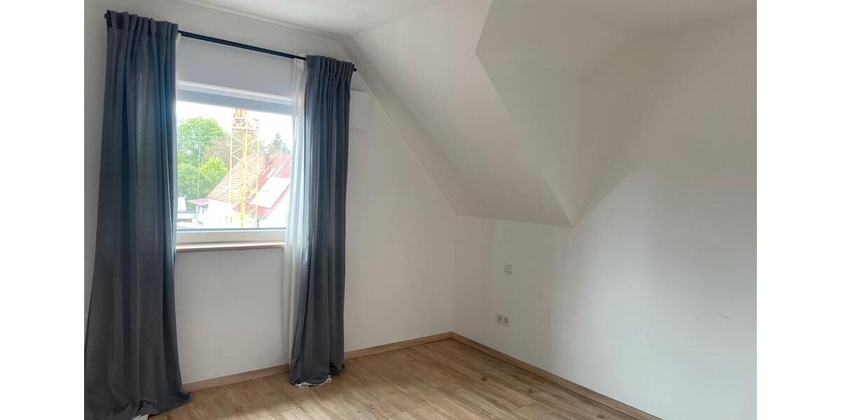 Dachgeschoßwohnung Altenmünster - 4 Zimmer, 95 m&sup2;, 1.150&euro; | Angebot:26473023