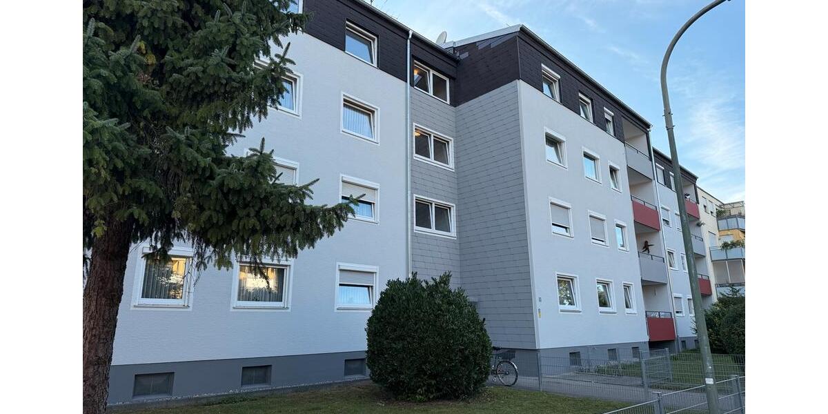 Dachgeschoßwohnung Augsburg Lechhausen - 3 Zimmer, 445.000&euro; | Angebot:23082534