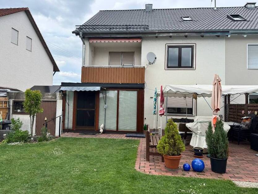 ***Provisionsfrei für Kaufende*** Helle 2 Zimmerwohnung mit sonnigem Balkon in ruhiger Lage