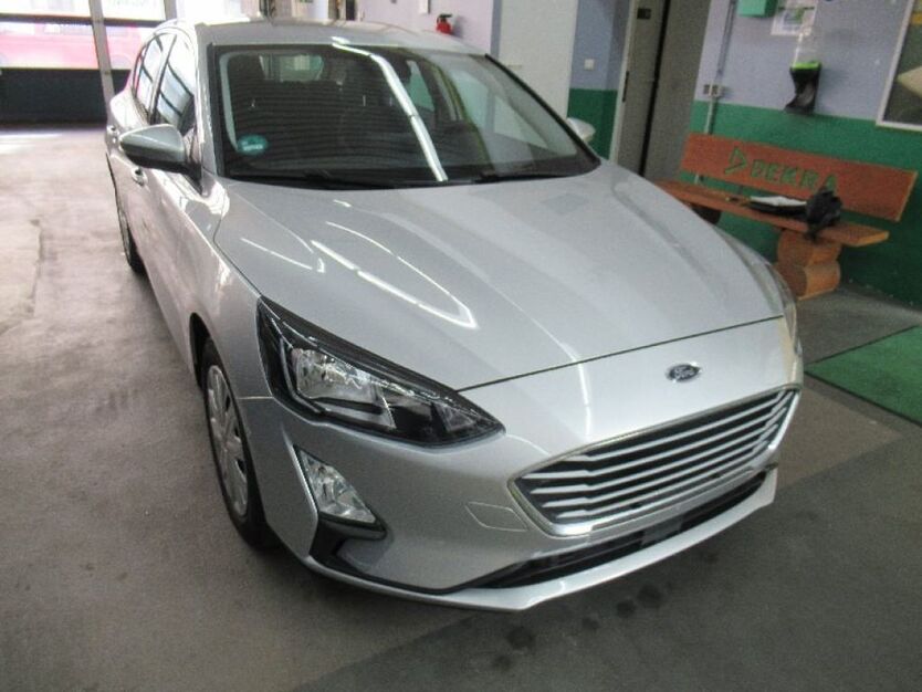 Ford Focus 2.813 km 16.999 € Friedberg 86316