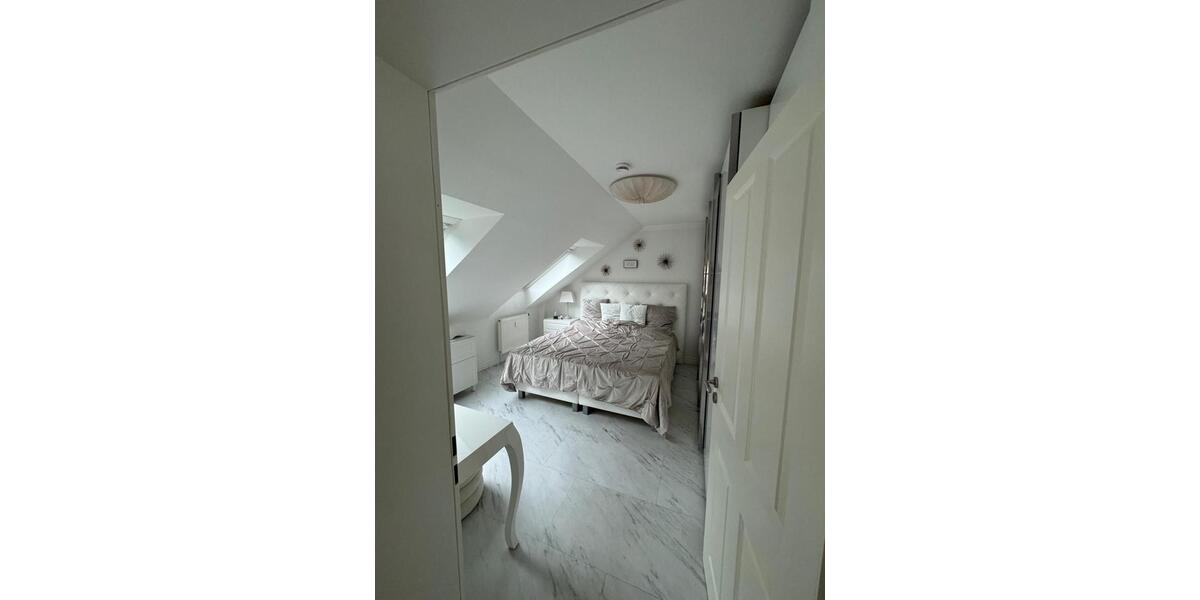 Dachgeschoßwohnung Untermeitingen - 3 Zimmer, 75 m&sup2;, 270.000&euro; | Angebot:26032031